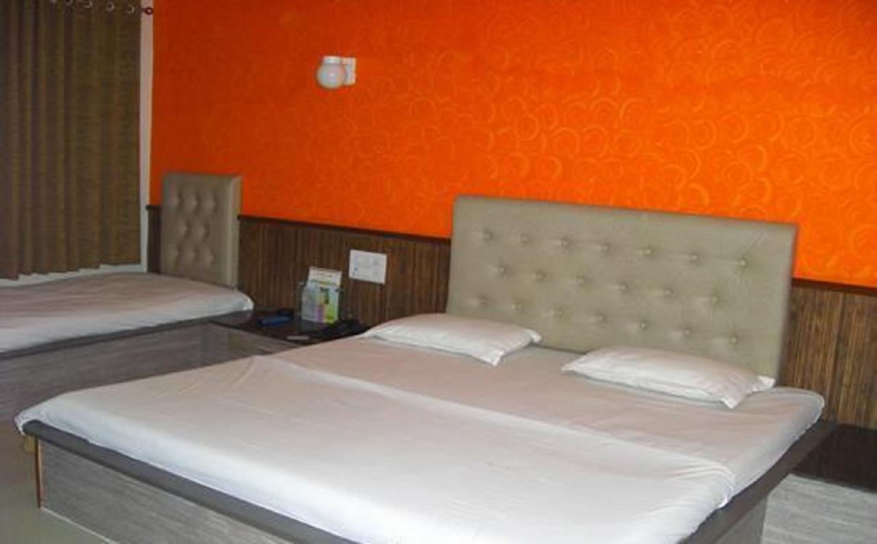 Savshanti Lake Resort Saputara Exterior photo