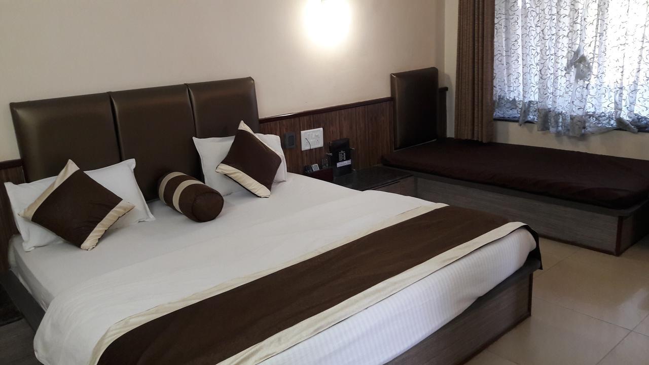 Savshanti Lake Resort Saputara Exterior photo